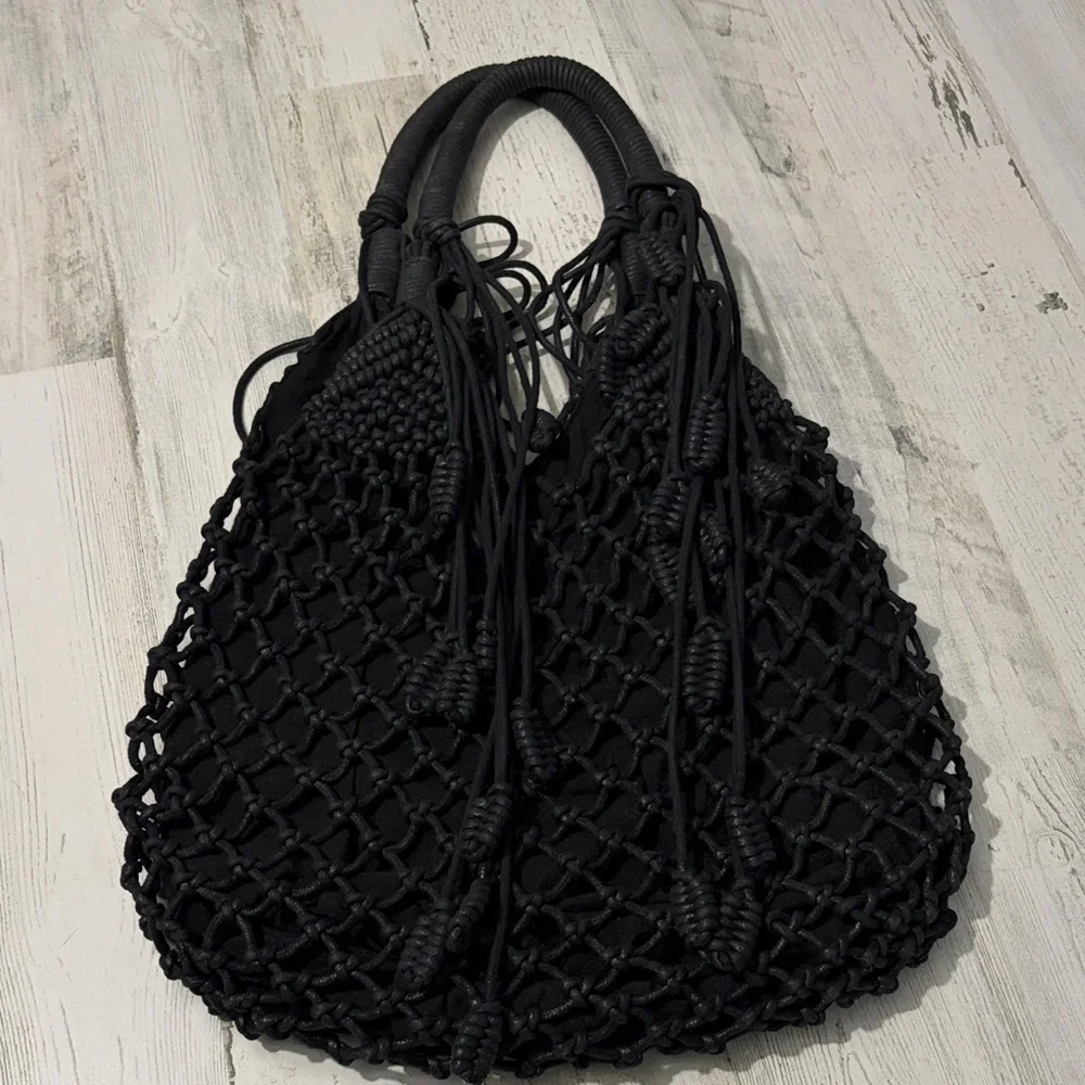 Monserat De Lucca Black Knotted Shoulder Bag - Picture 4 of 13